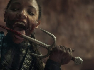 Mileena Sisi Stringer